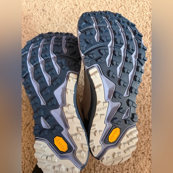 Altra Timp 5 women’s 7.5 gray blue trail runners hiking shoe - Picture 5 of 6